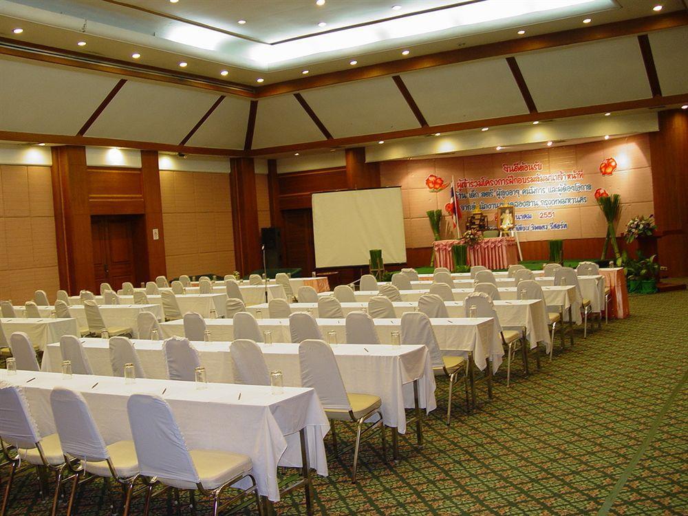 Pavilion Rim Kwai Resort Kanchanaburi Extérieur photo