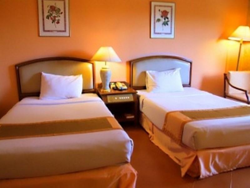 Pavilion Rim Kwai Resort Kanchanaburi Extérieur photo