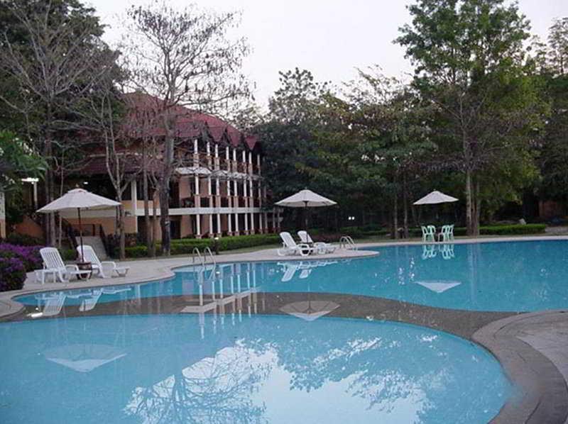 Pavilion Rim Kwai Resort Kanchanaburi Extérieur photo